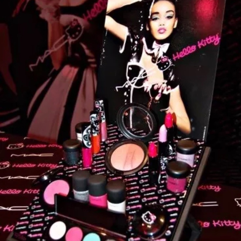 🎁HP🎁 MAC Hello Kitty Eyeshadow x4: Too Dolly - Picture 9 of 9